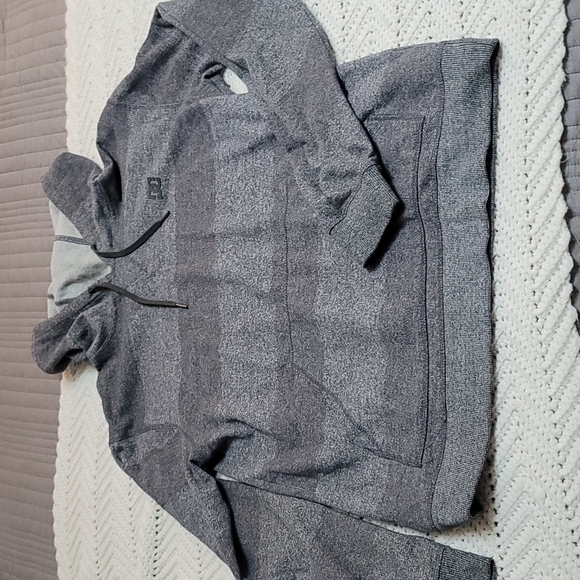 DC Sweaters - 🖤 DC L Striped Gray Hoodie